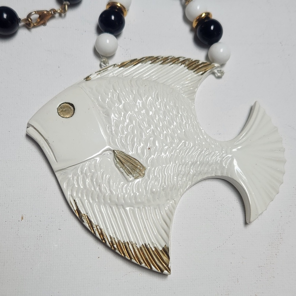 Vintage White wooden Fish Pendant Necklace Black Beaded Statement Jewelry Gold - Picture 6 of 14